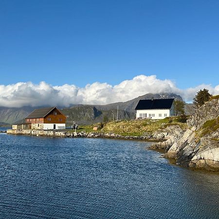 Villa Borgvag - A Unique Seafront Villa In The Heart Of Lofoten Bostad Eksteriør billede