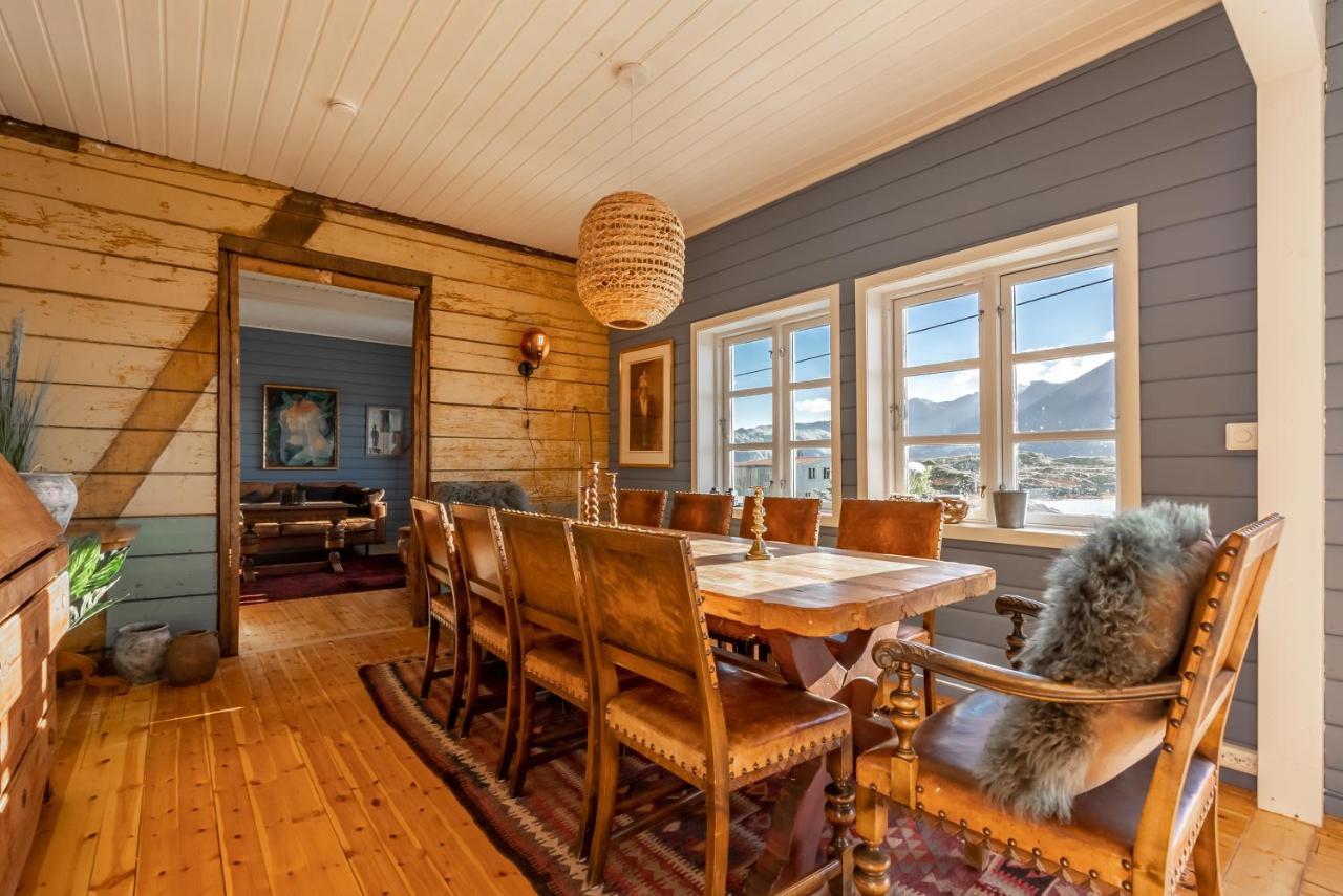 Villa Borgvag - A Unique Seafront Villa In The Heart Of Lofoten Bostad Eksteriør billede