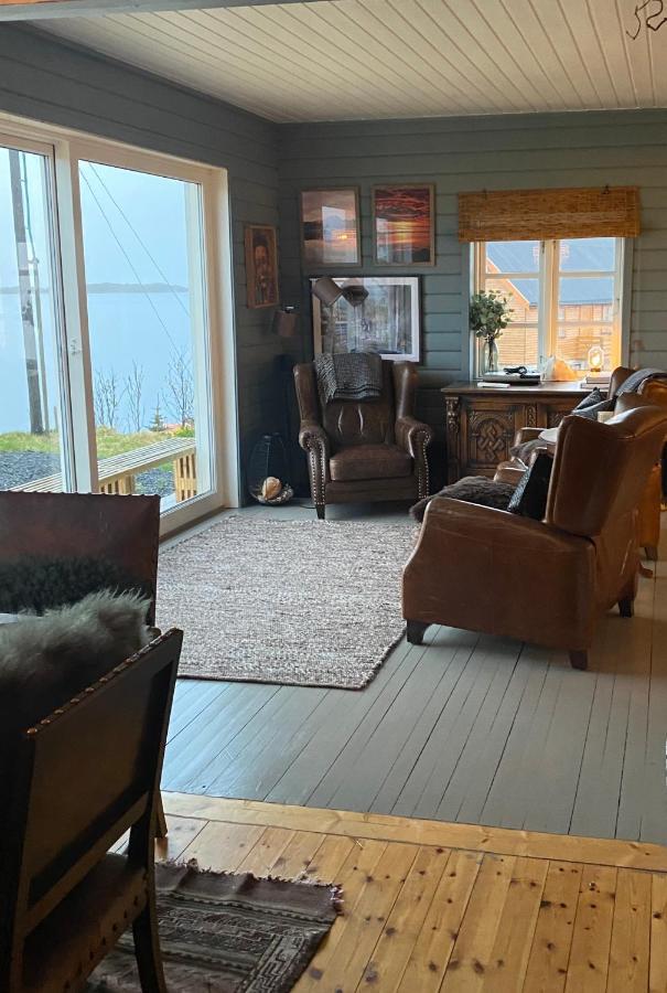 Villa Borgvag - A Unique Seafront Villa In The Heart Of Lofoten Bostad Eksteriør billede