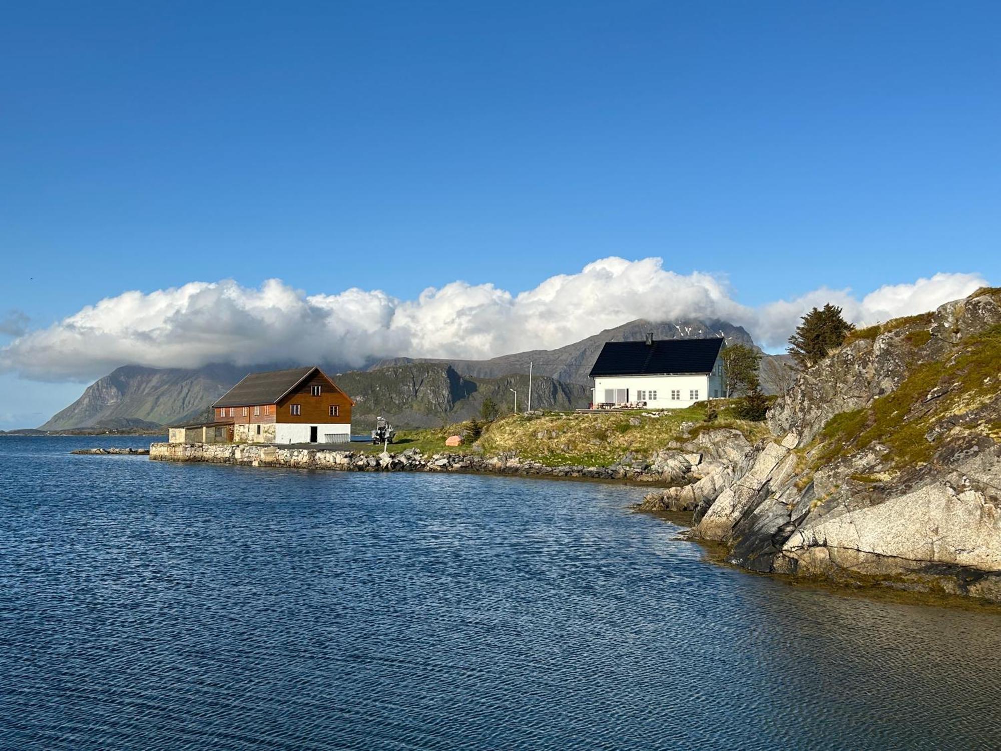 Villa Borgvag - A Unique Seafront Villa In The Heart Of Lofoten Bostad Eksteriør billede